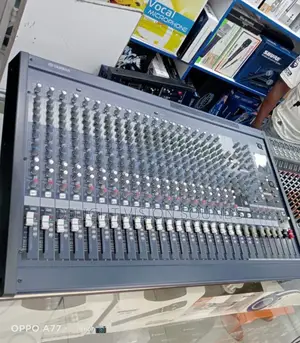 Yamaha MG Plain Mixer 24 Channel