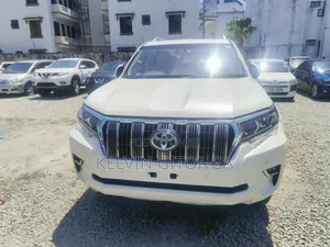 Toyota Land Cruiser Prado 2018 White