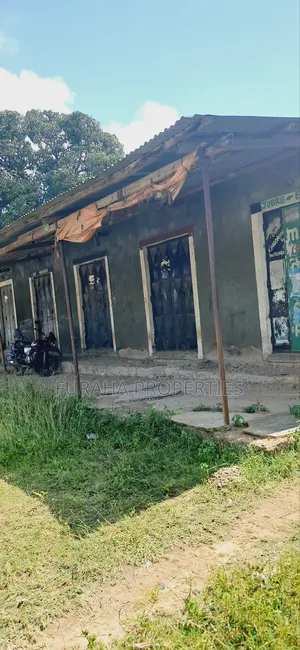 12bdrm Bungalow in Bombolulu for sale