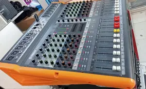 Yamaha FX12 Mixer
