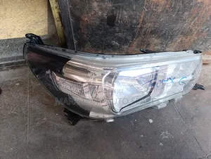 Hilux Vigo Level Headlight Non Zenon Adjustable