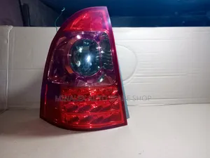 LHS Rearlight Fielder 2005