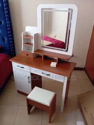 European Imported Modern Dressing Table With LED Lights