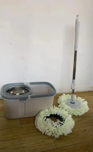 *Heavy Duty 360 Degree Rotating Mop With a Bucket