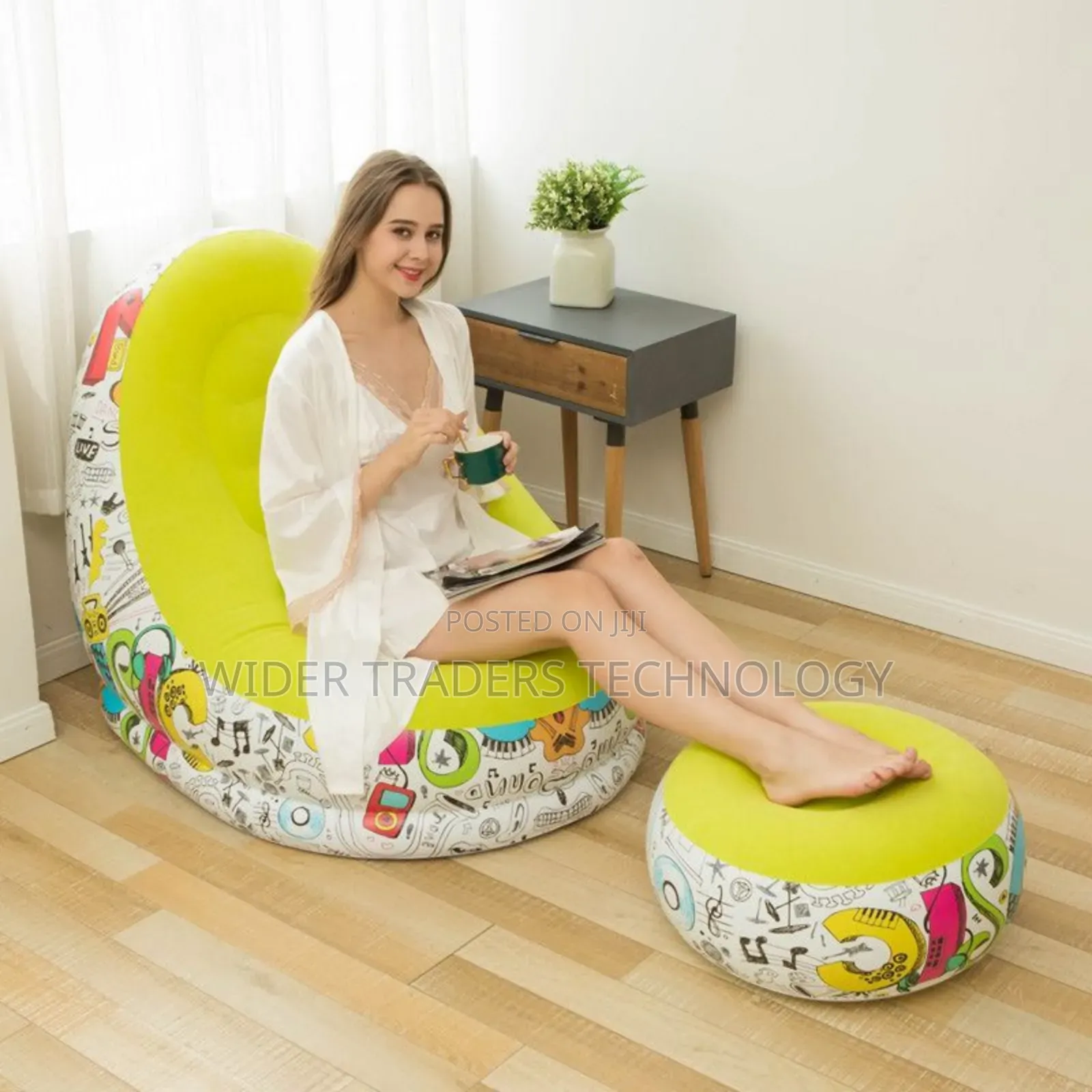 *Inflatable Seat With Foot Rest Free Pump
