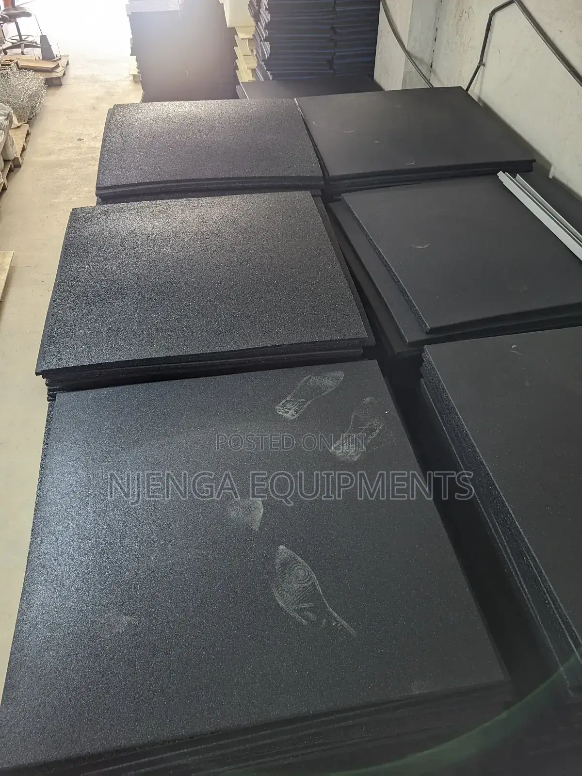 Rubber Tiles Black and Blue Flecks 15mm