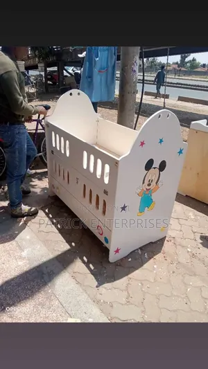Modern Baby Cot 4 by 2 Fitts