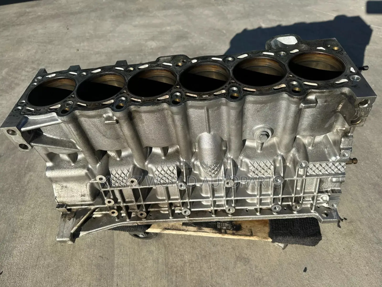 BMW E83 E53 X5 Engine Cylinder Block Housing M54 3.0L
