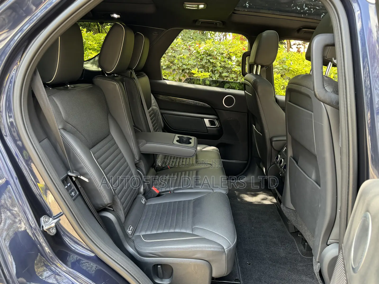 Land Rover Discovery 2017 Blue