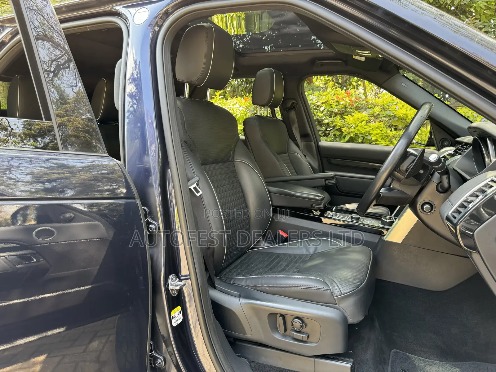Land Rover Discovery 2017 Blue