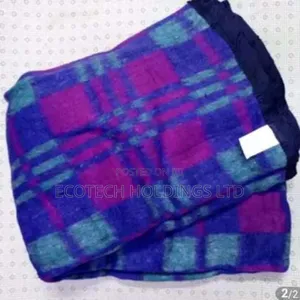5 by 6 Heavy School Blanket Kjy8
