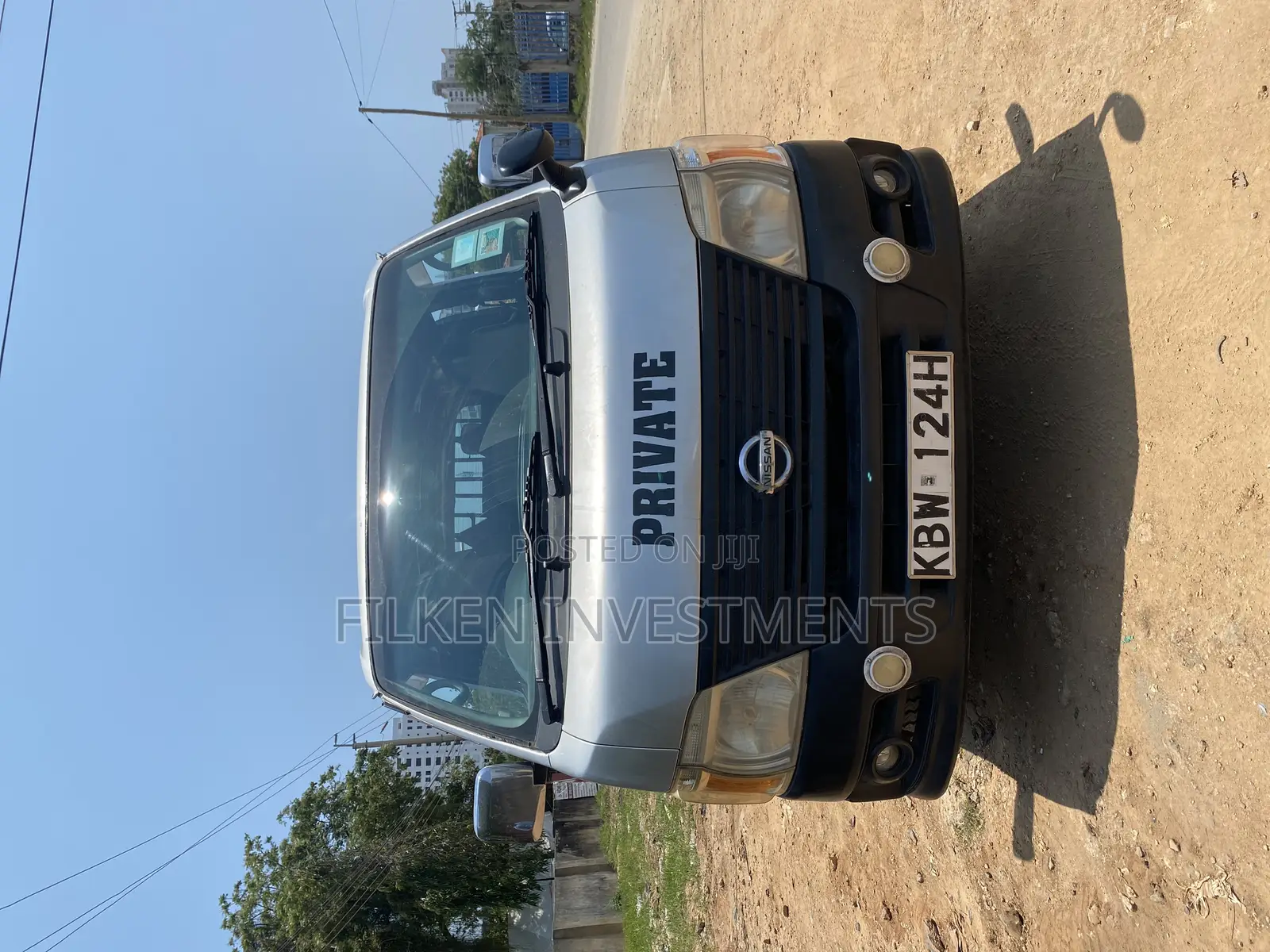 Nissan Caravan (Urvan) 2000 Silver