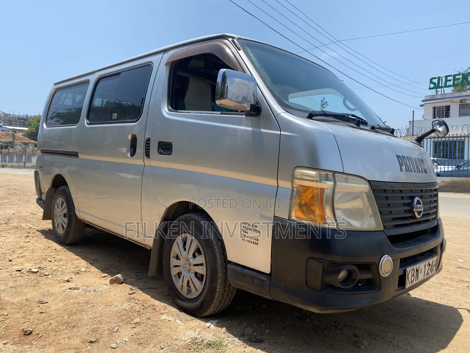 Nissan Caravan (Urvan) 2000 Silver