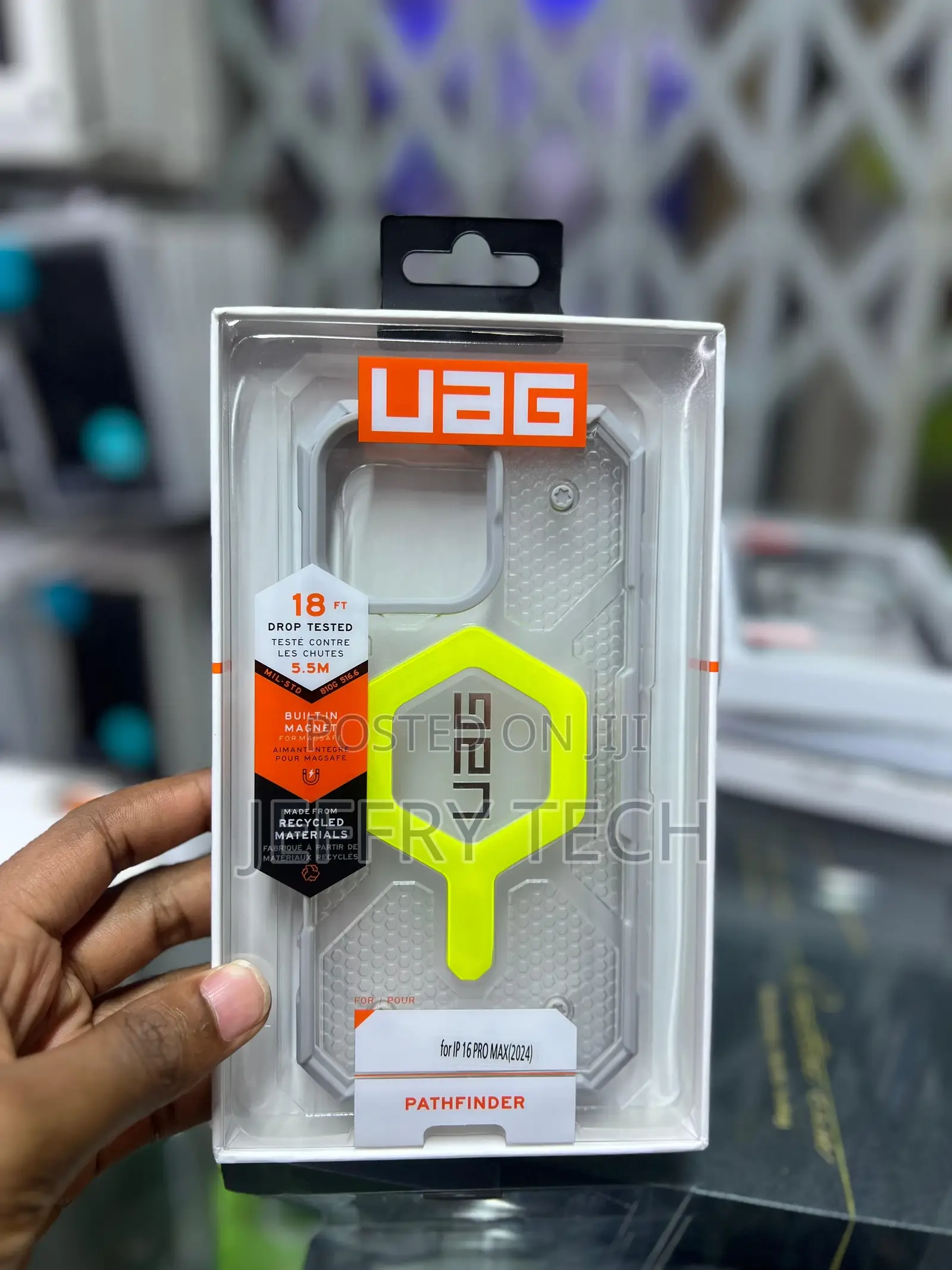 UAG Pathfinder Clear Magsafe,Active Neon - iPhone 16 Pro Max