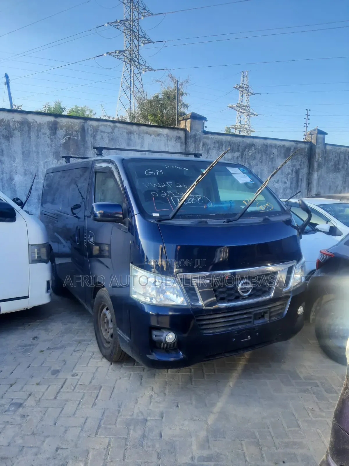 Nissan Caravan (Urvan) 2017 Black