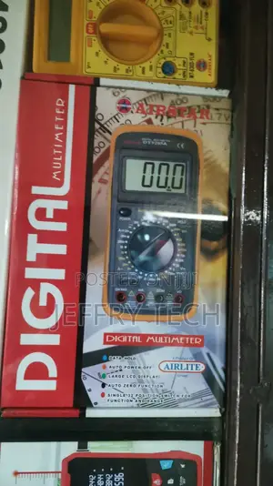 Digital Multimeter LCD AC/DC Ammeter Resistance Capacitance