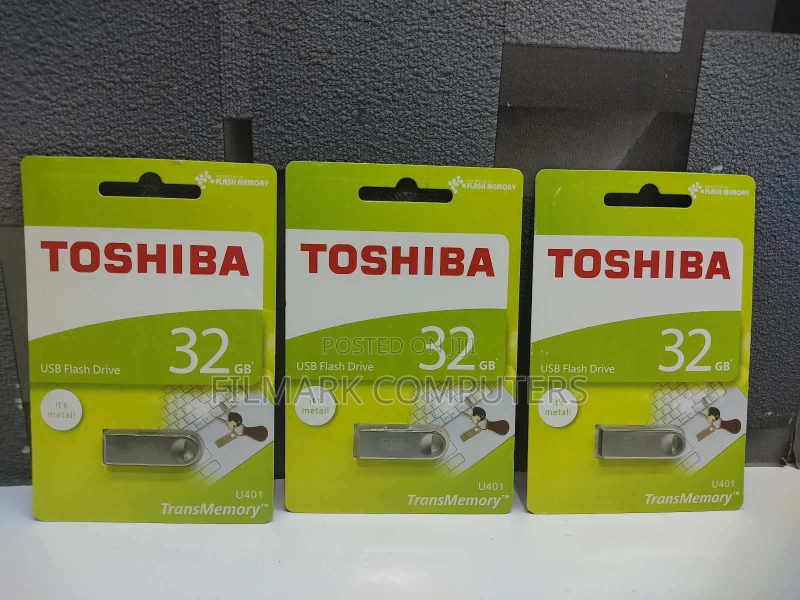 Toshiba Original Smart Flash Disk , 32GB , Metallic 32 GB