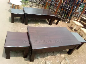 Modern Wooden Coffee Table With 2 Stools