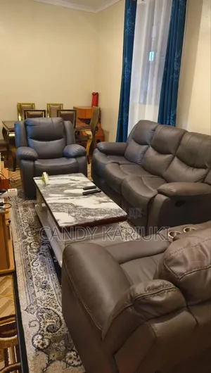 Spacious 6 Seater Recliner Set