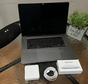 Laptop Apple MacBook Pro 64GB Intel Core I9 SSD 512GB