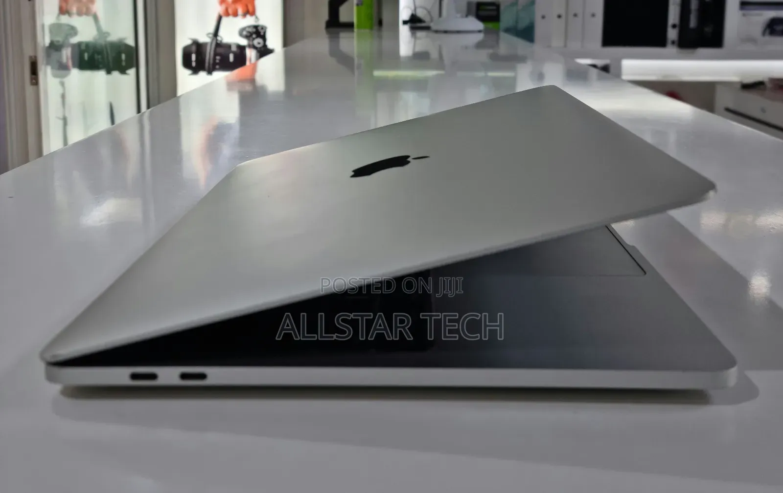 Laptop Apple MacBook Pro 2020 8GB Intel Core I5 SSD 256GB