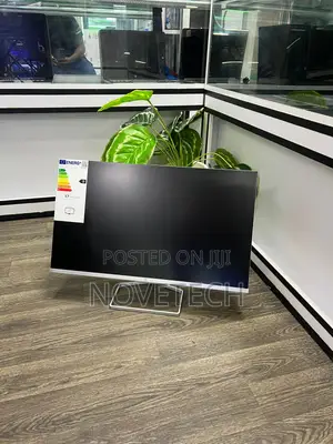 HP M27fw 27 Inch IPS LCD Monitor - White