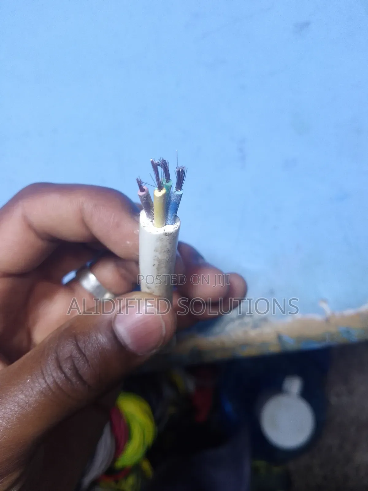 4core Flex Cable <>450 Per Meter