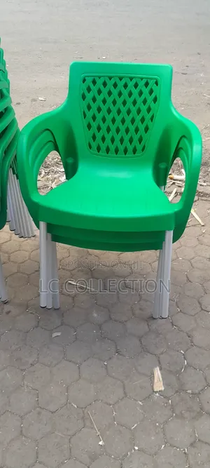 New Plastic Chairs With Metal Tubing Legs
