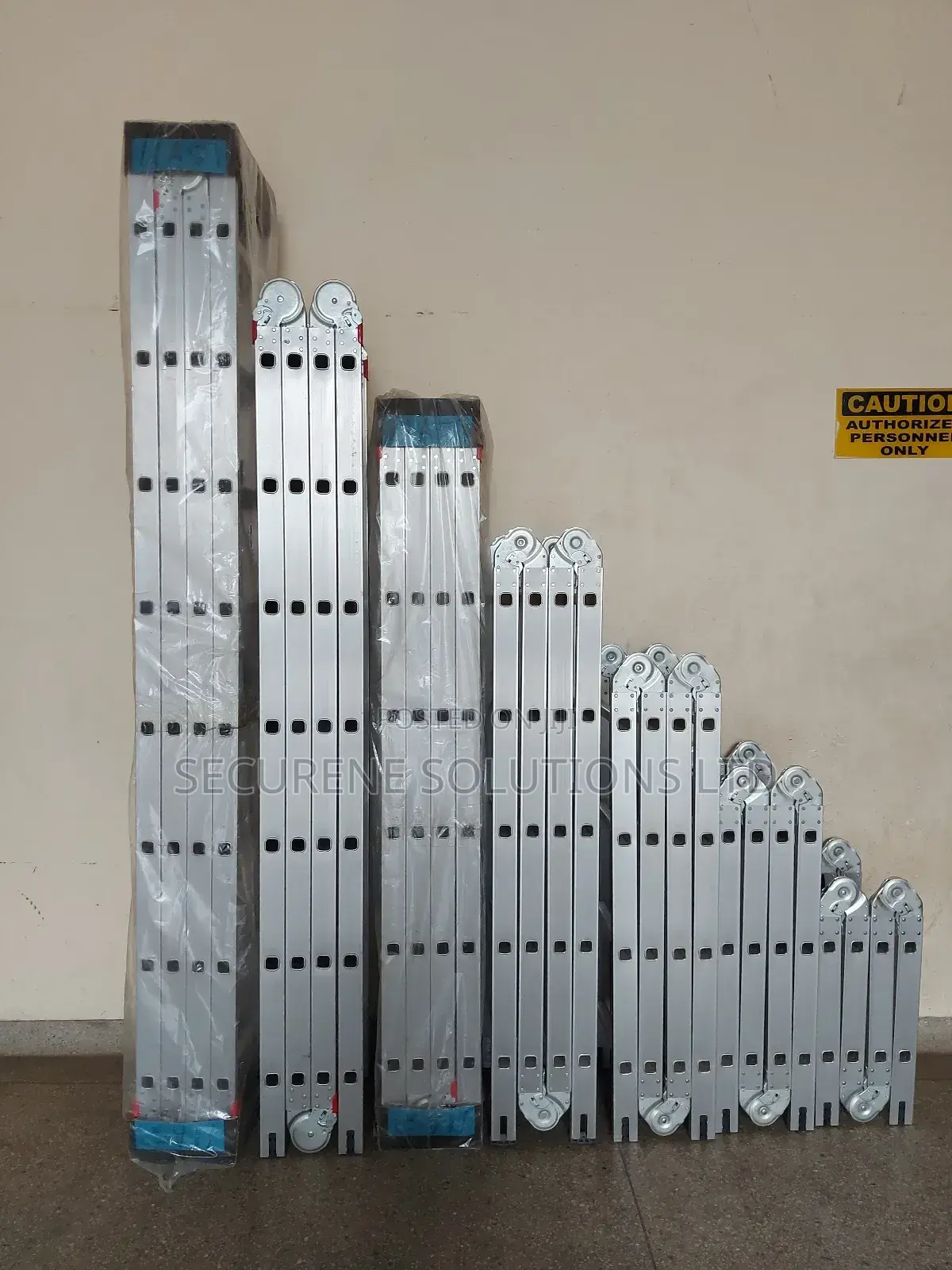 Fibreglass,Aluminium and Iron Multipurpose Ladders