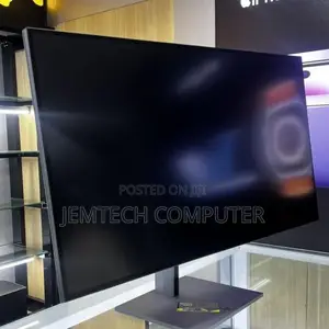 HP M34d Curved Monitor With Type USB-C \\ M34d Curved