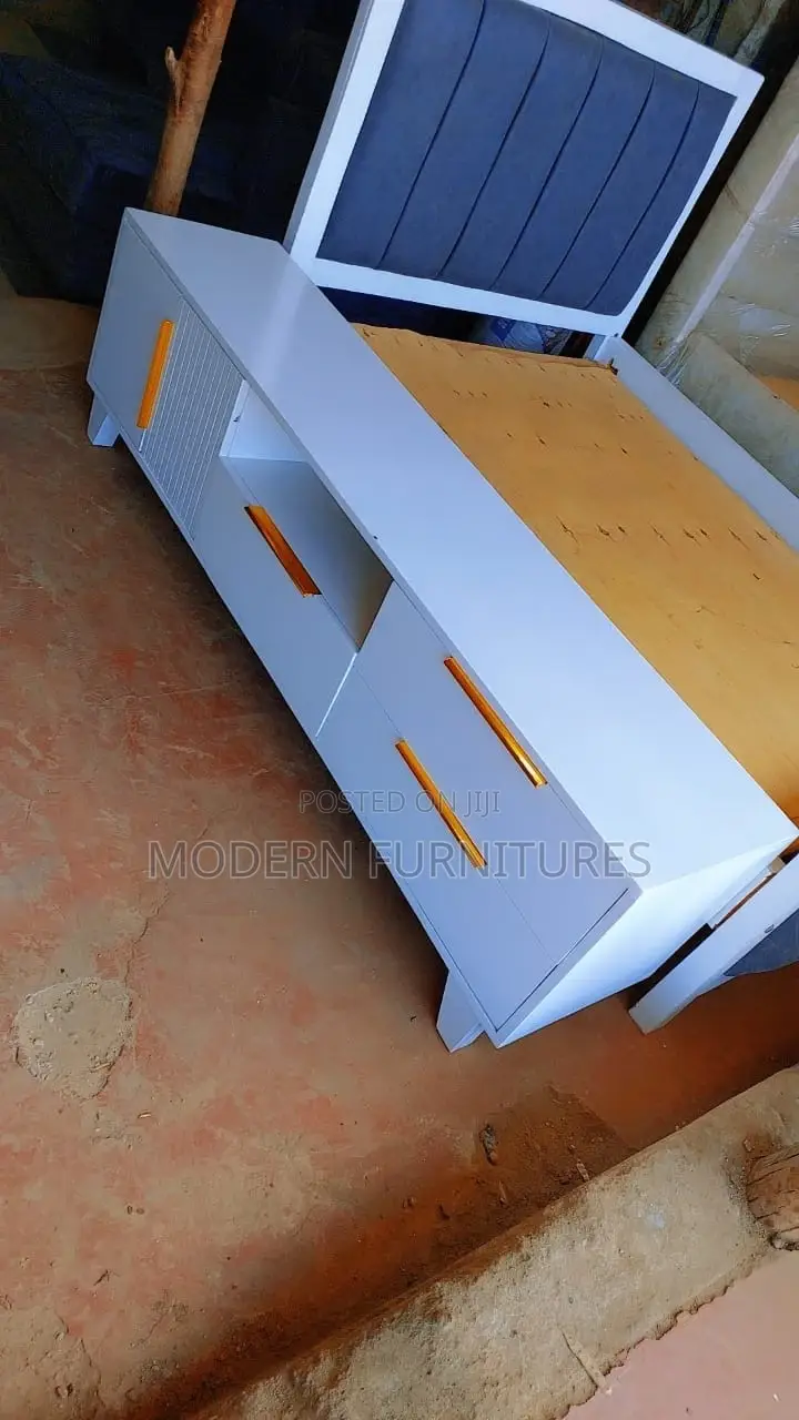 6 Feet Tv Stand