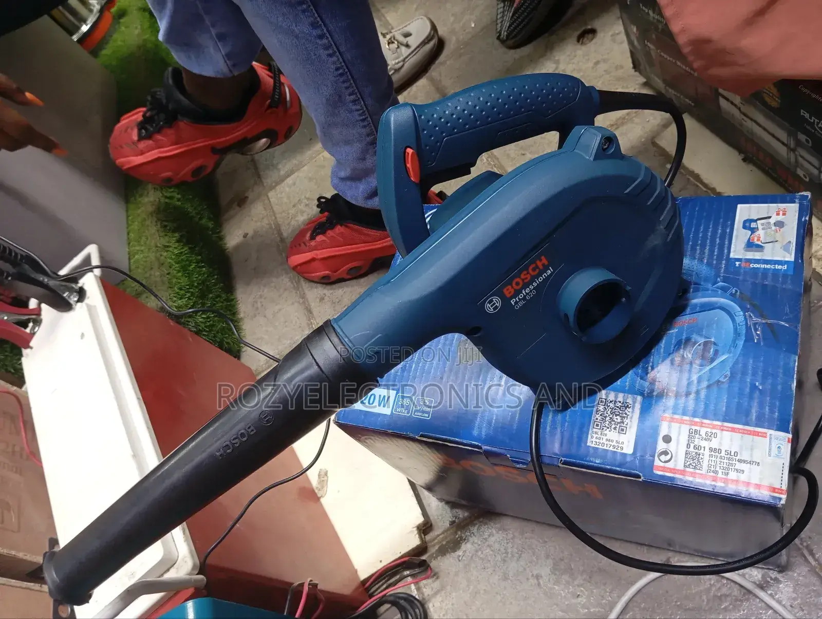 Bosch Blower Machine GBL 620 Watts