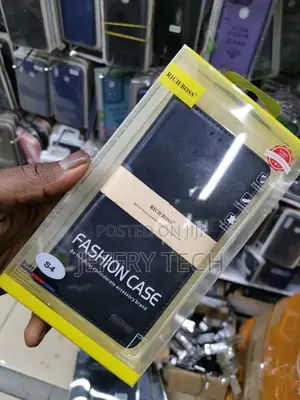 Universal Richboss Flip Case for Galaxy S4 -Black