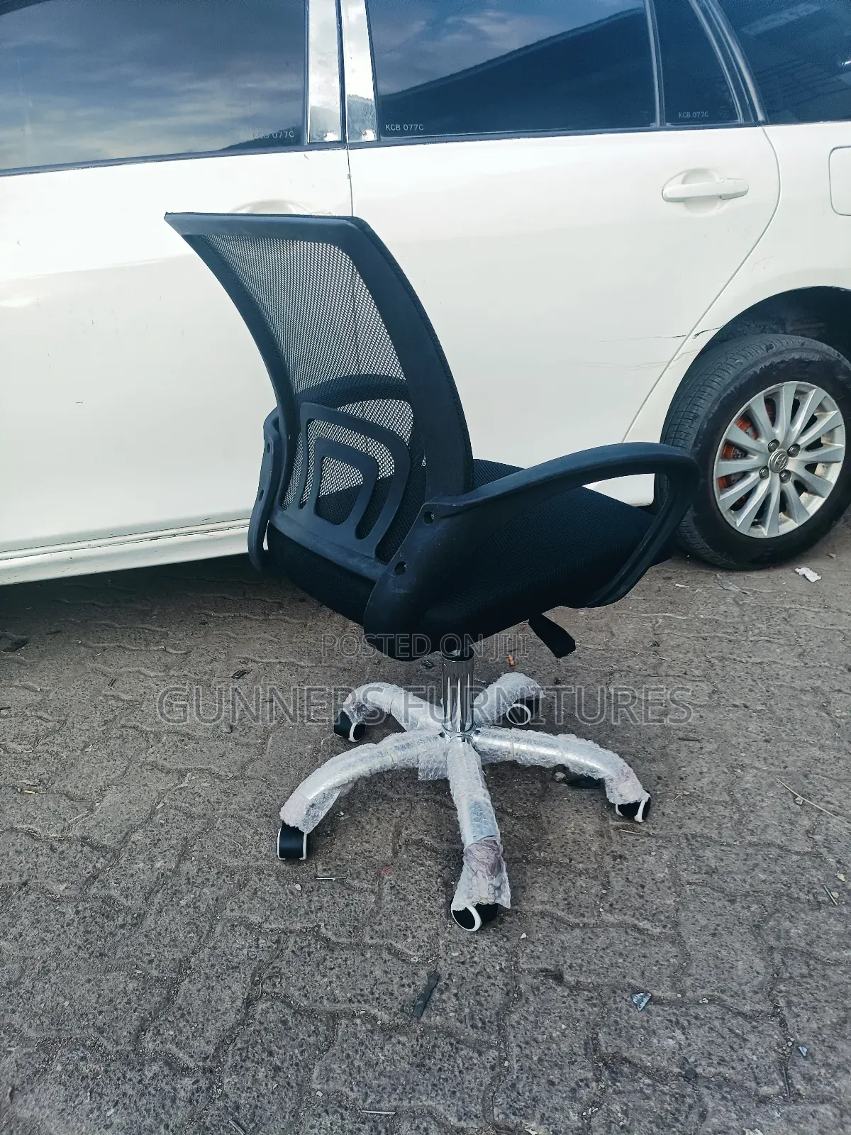 Low Back Office Chair.