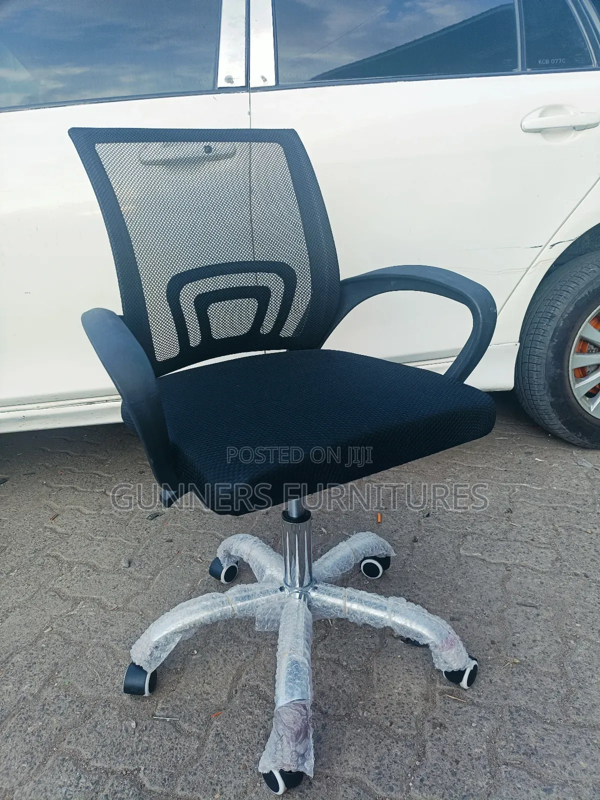 Low Back Office Chair.