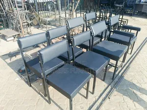 Catelina Visitor Chair.