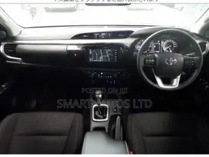 Toyota Hilux 2022 Beige
