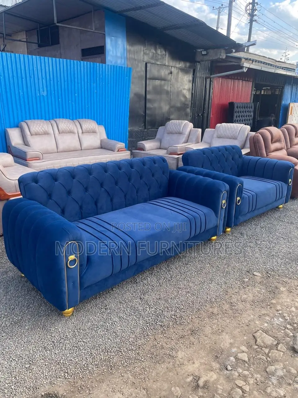 Luxurious 5 Seater Chesterfield Sofa