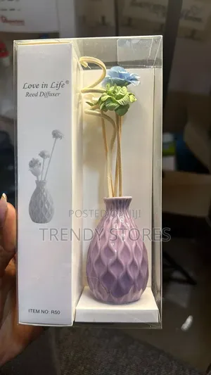 Pink Ceramic Vase Diffuser With Flower