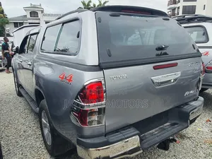 Toyota Hilux 2018 Silver