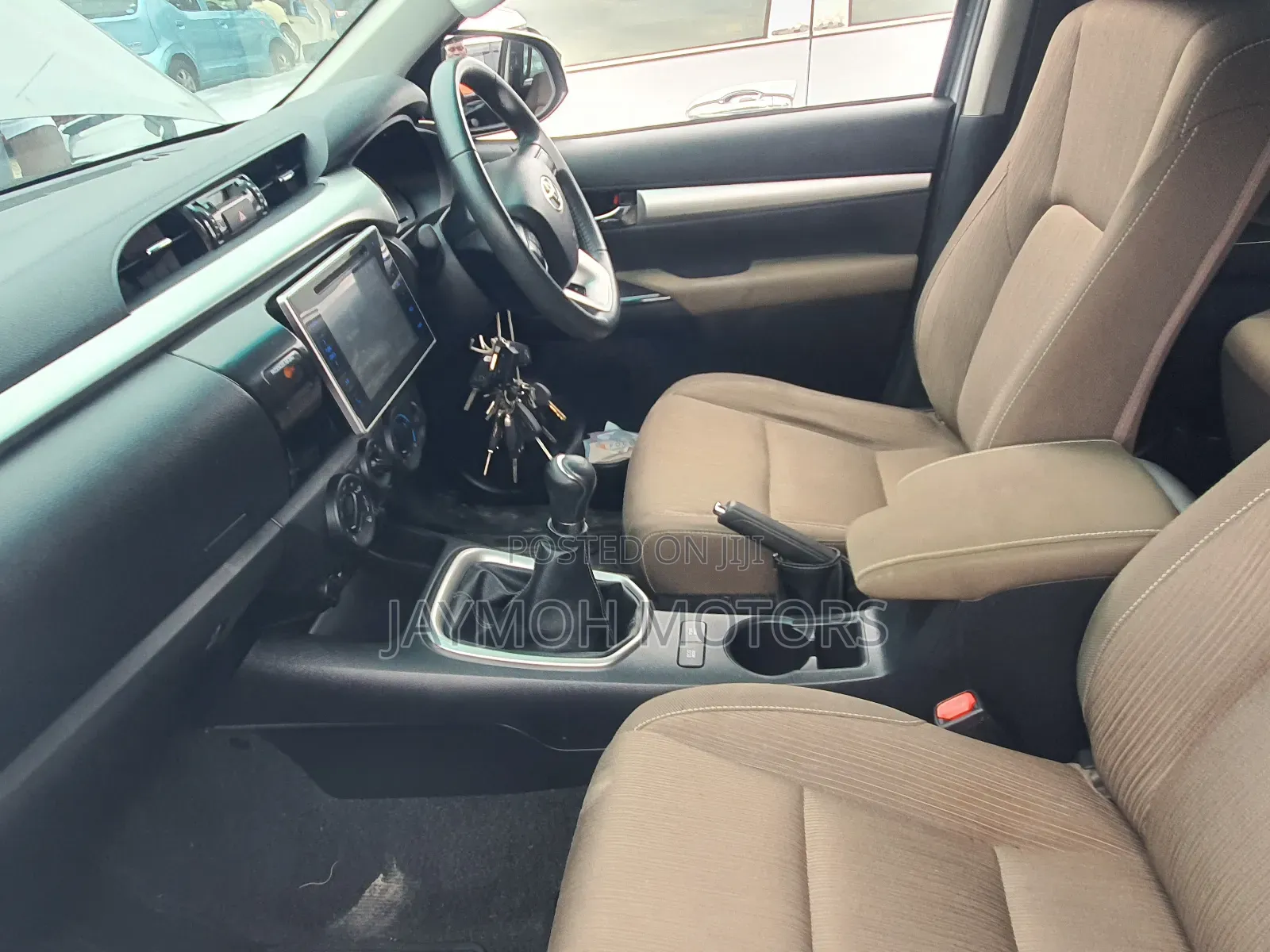 Toyota Hilux 2018 Silver