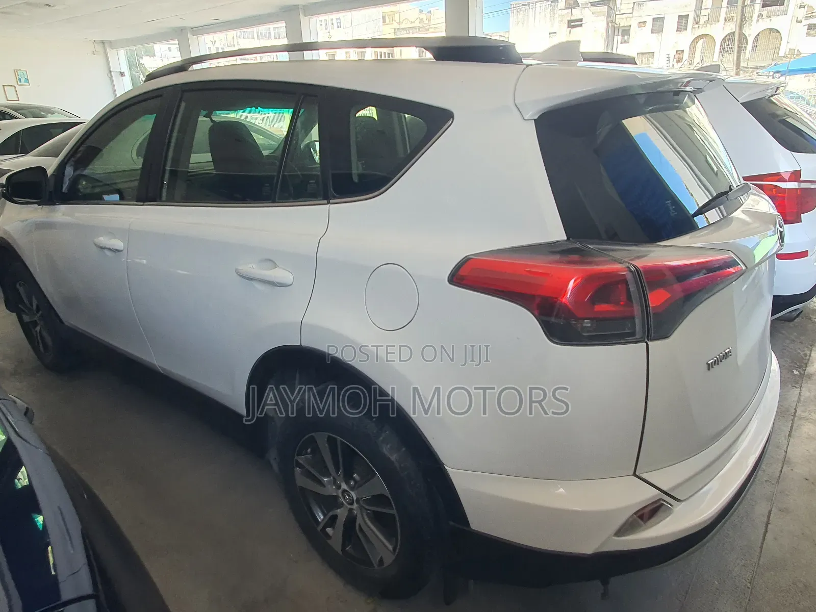 Toyota RAV4 2017 White