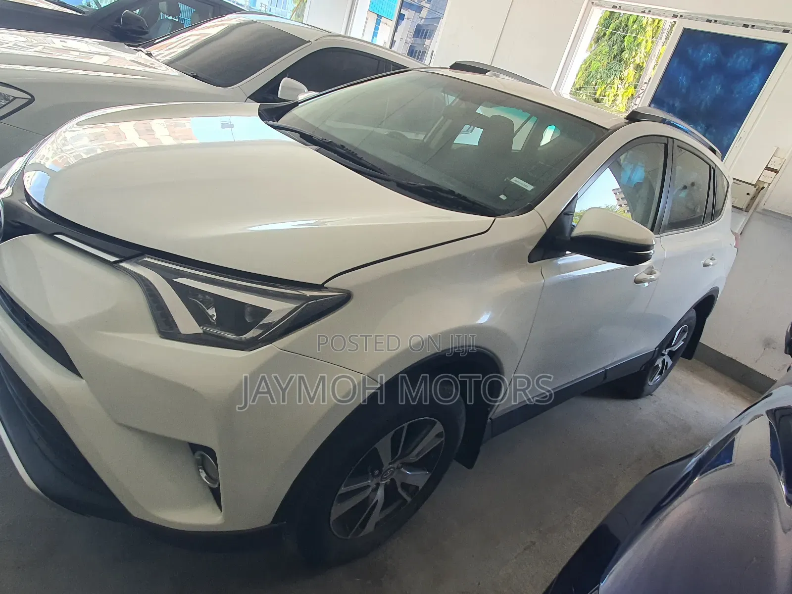 Toyota RAV4 2017 White
