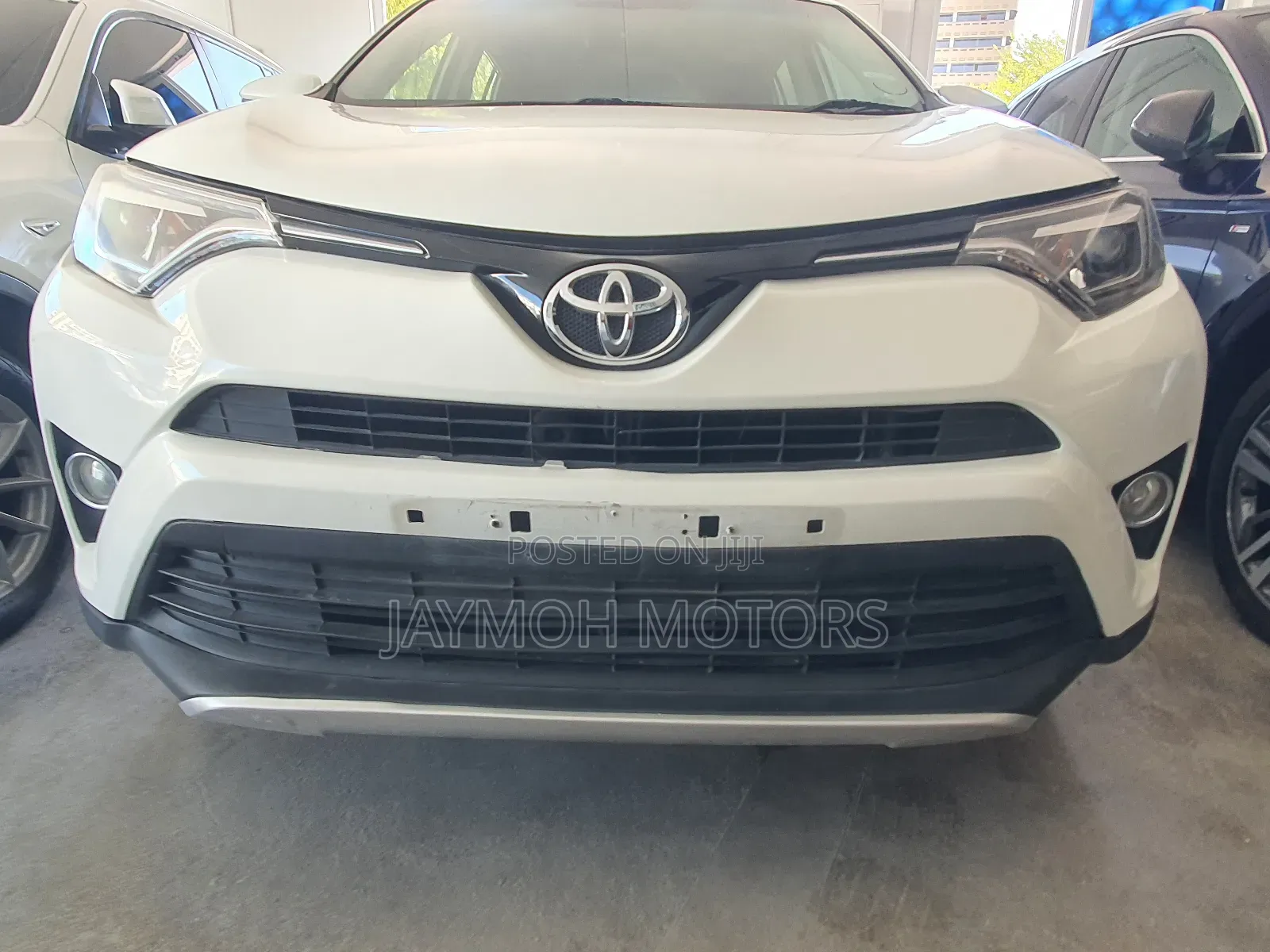 Toyota RAV4 2017 White