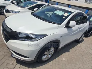 Honda Vezel 2017 White