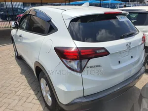 Honda Vezel 2017 White