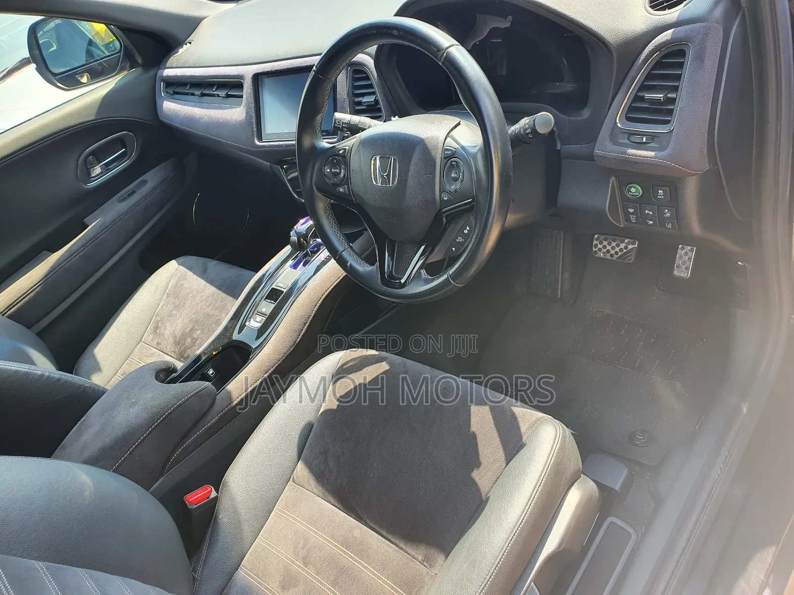 Honda Vezel 2017 White