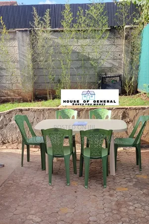 Set 6pcs Plastic Chair and 1 Plastic Table