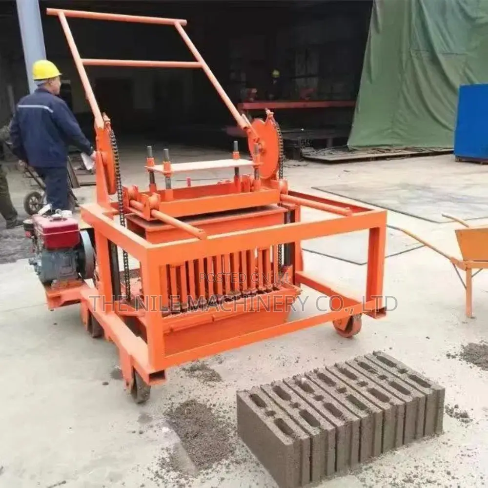 Diesel Hollow Brick Processing Equipment With Wheels