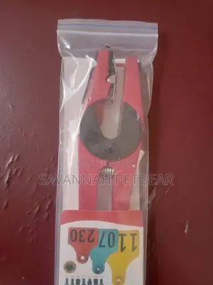 Universal Total Tagger Ear Tags Applicator - Red Color